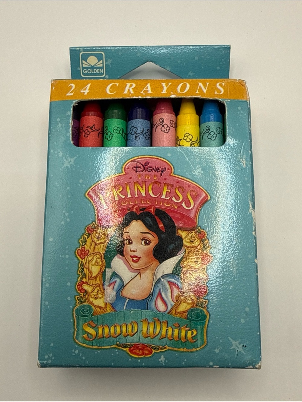 Vintage Disney The Princess Collection Snow White 24 Count Crayons Rare NOS